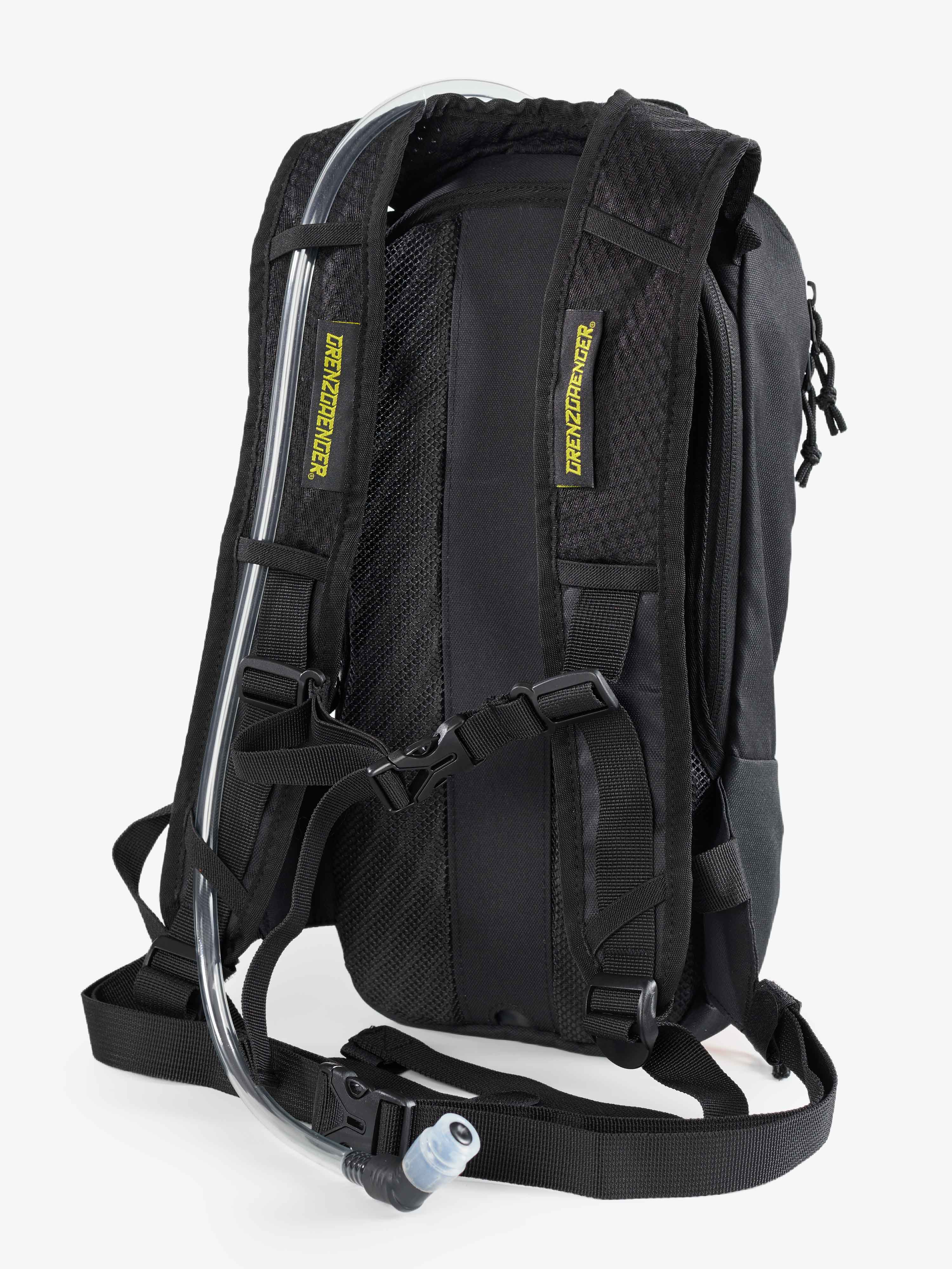 GG Hydration Backpack Black - Image 2