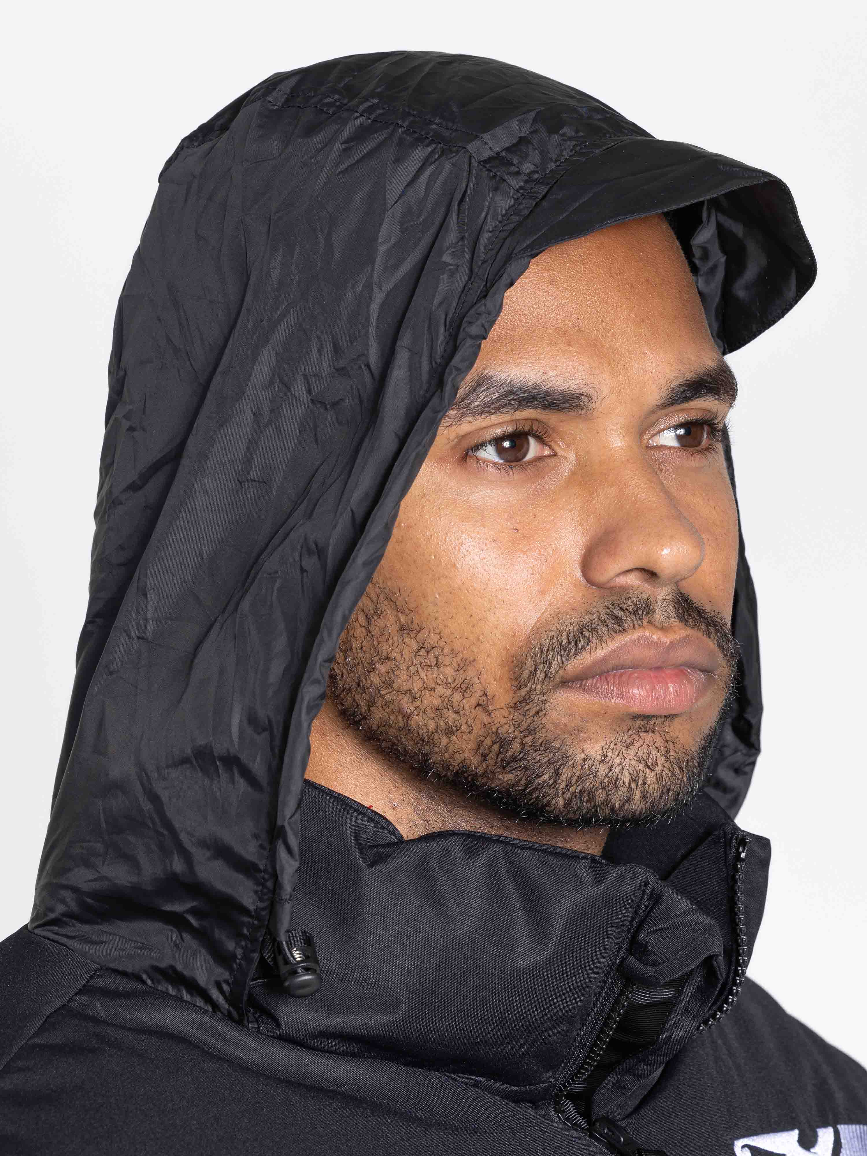 Grenzgaenger Puffer - black - Image 4