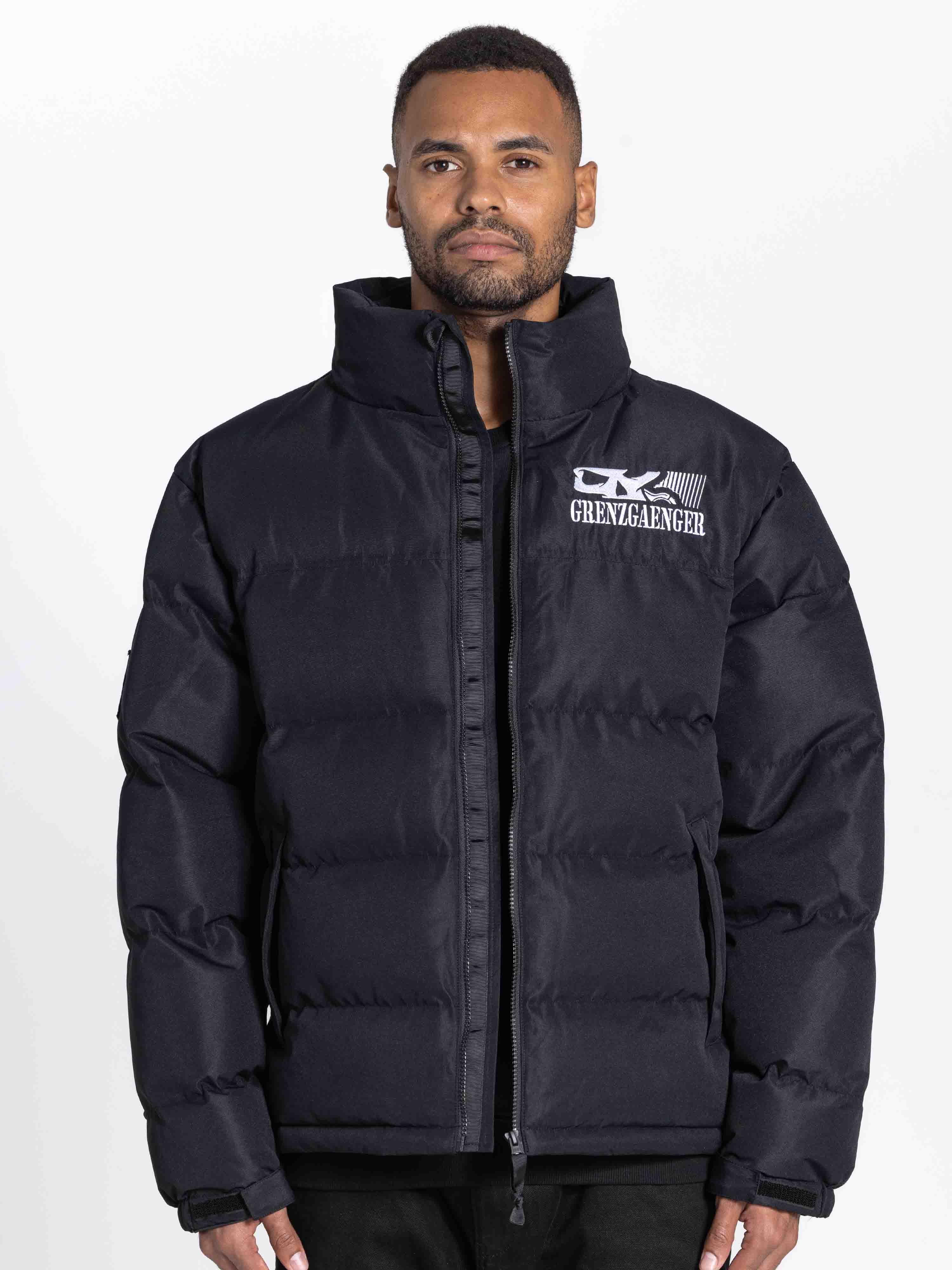 Grenzgaenger Puffer - black - Image 6